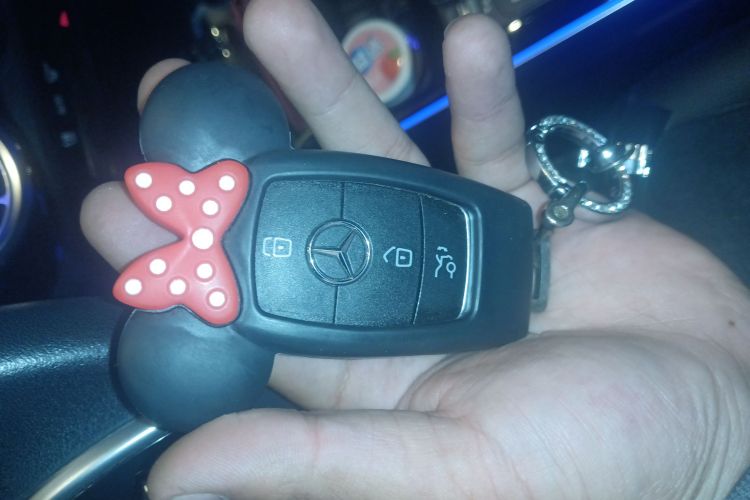 奔驰GLB 2020款 改款 GLB 200 动感型中控内饰11