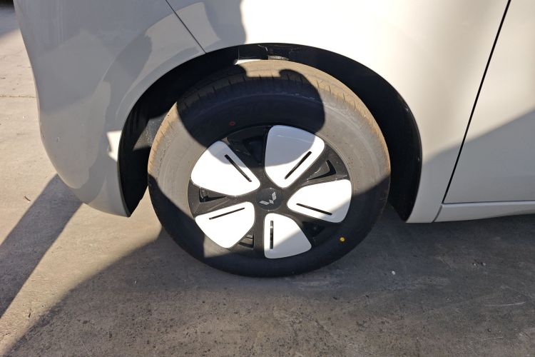 五菱汽车 宏光MINIEV 2025款 四门版 进阶款车身外观6007