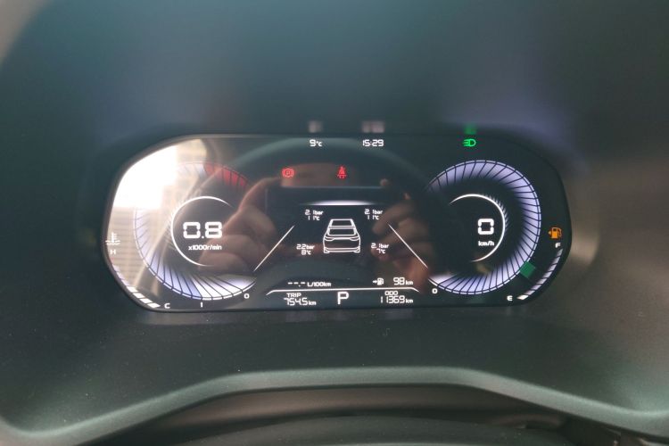 吉利汽车 帝豪 2025款 第4代 1.5L CVT尊贵型中控内饰14