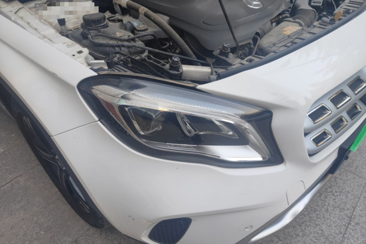 奔驰GLA 2018款 GLA 200 时尚型车身外观8