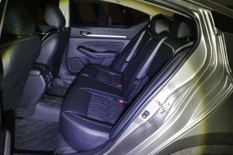 日产 天籁 2022款 2.0L XL-Upr 优享版中控内饰21