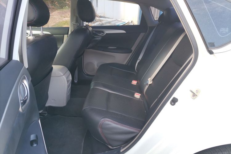 日产 轩逸 2016款 1.6XE CVT舒适版中控内饰21