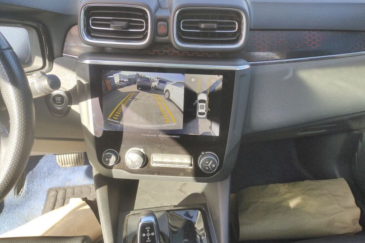 领克03 2020款 2.0TD 自动劲Pro版中控内饰16