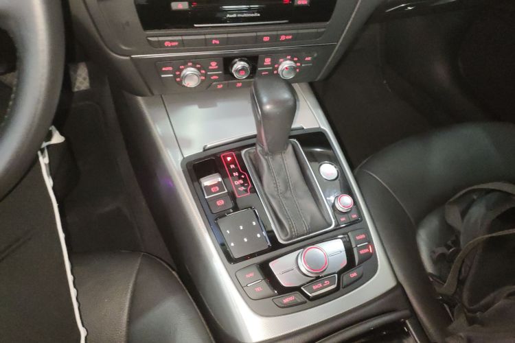 奥迪A6L 2018款 30周年年型 TFSI 进取型局部细节18