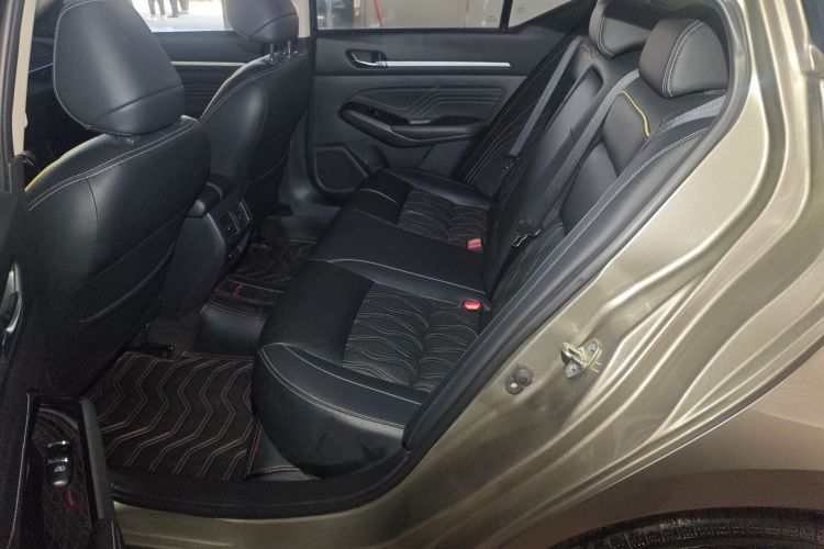 日产 天籁 2022款 2.0L XL-Upr 优享版中控内饰21