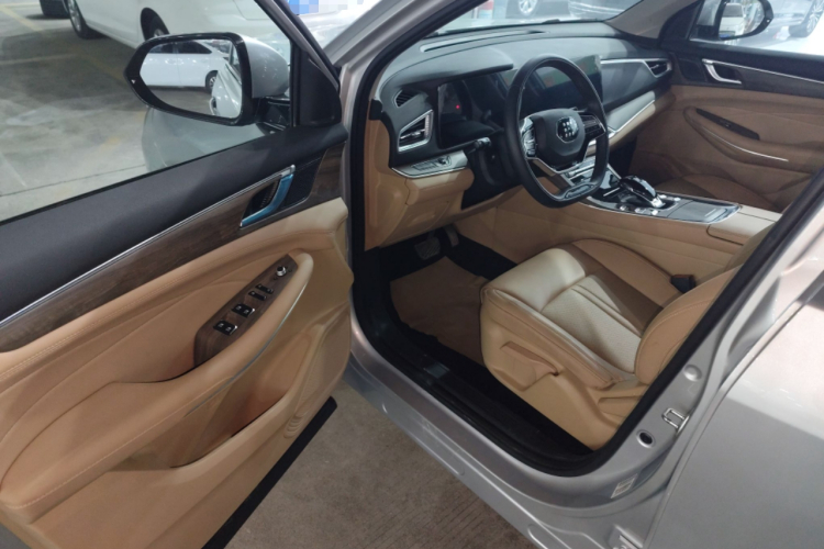 蓝电E5 2023款 1.5L DE-i 100KM畅享型 5座中控内饰20