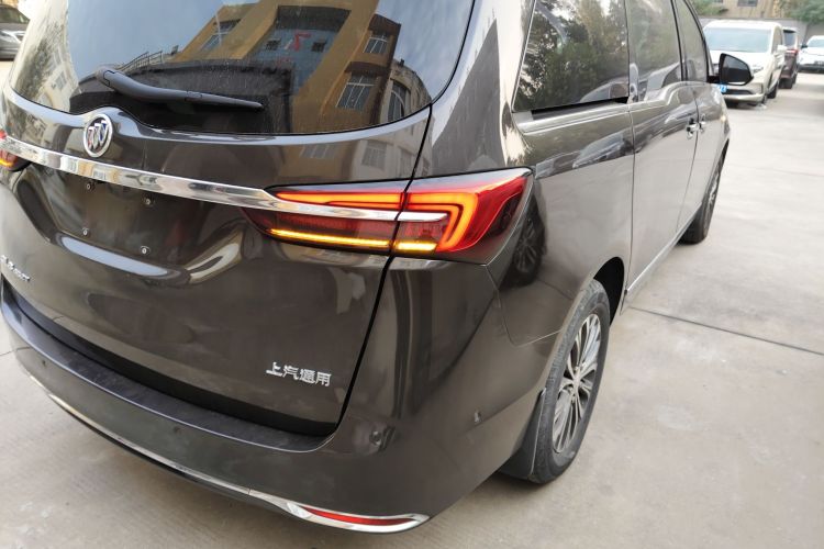 别克GL8 2021款 陆上公务舱 652T 智慧豪华型车身外观9