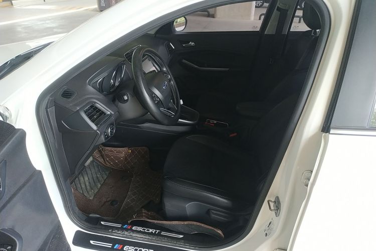 福特 福睿斯 2019款 改款 1.5L 自动悦享型 国VI局部细节19