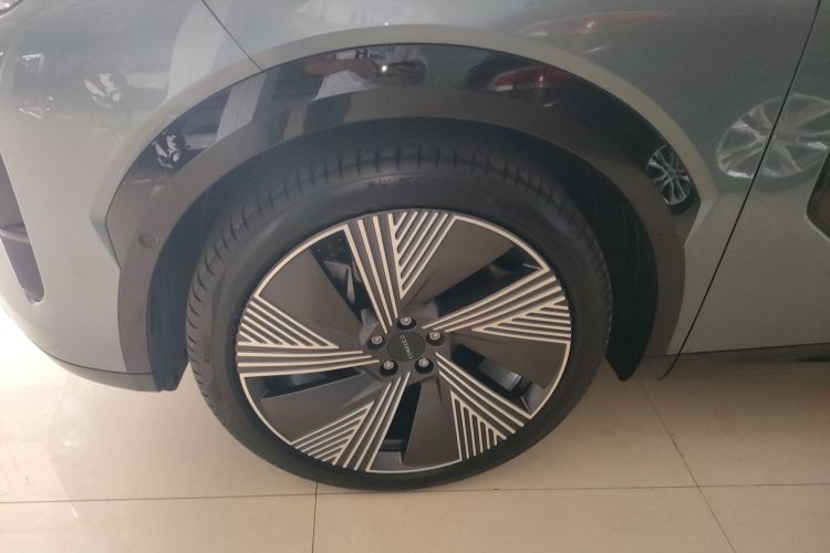 领克08 EM-P 2025款 220km 四驱性能Halo车身外观6007