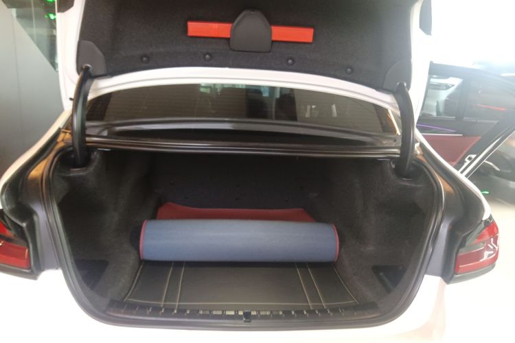 宝马5系 2022款 改款二 525Li M运动套装机舱底盘23