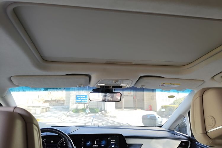 别克GL8 2022款 Avenir艾维亚 六座贤礼版中控内饰22