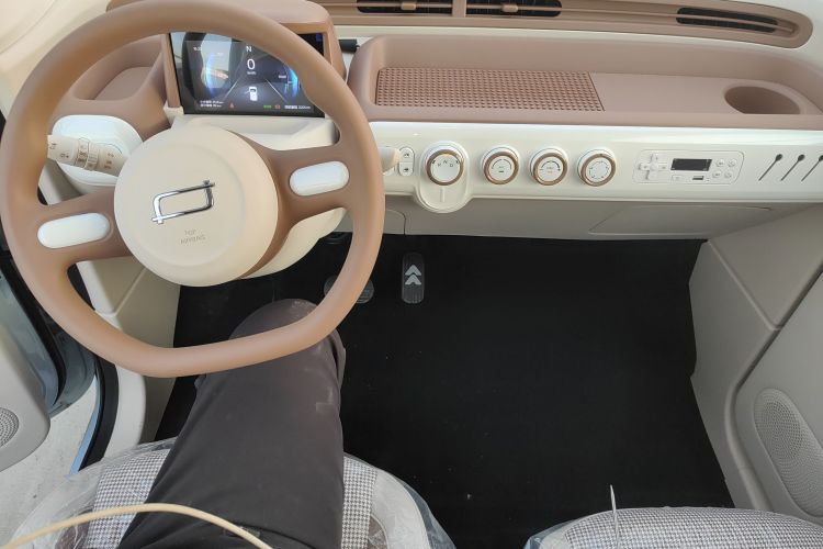 奔腾小马 2026款 222km 萌趣马 Plus中控内饰12