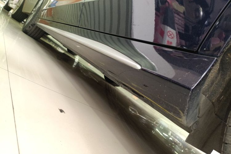 奔驰C级 2019款 C 260 L 运动版局部细节9001