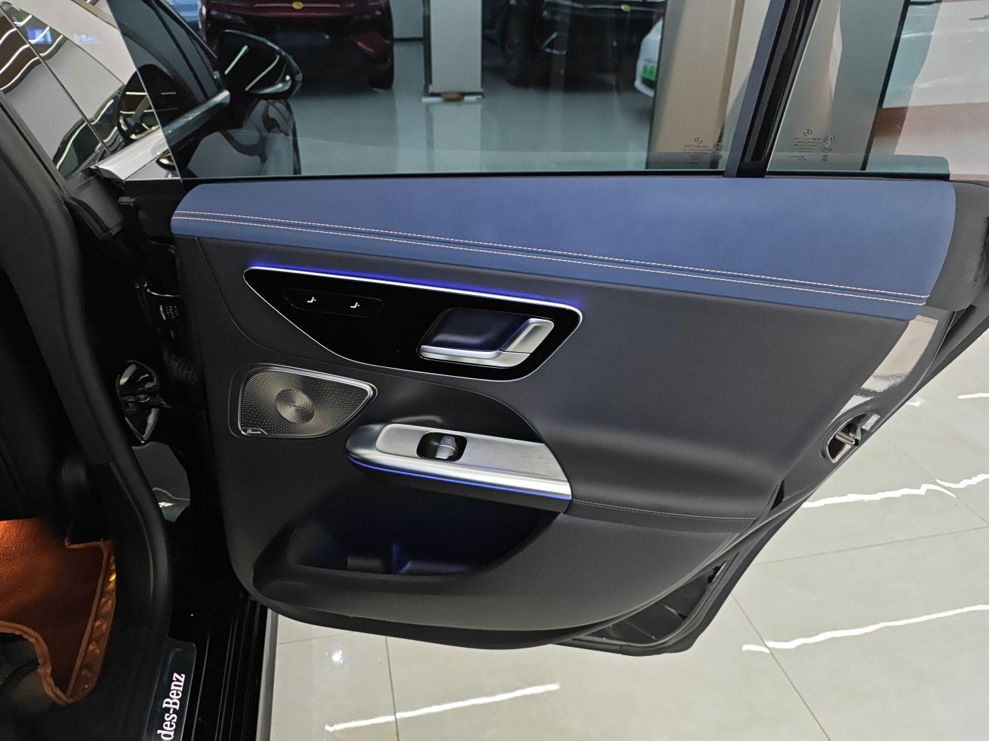 奔驰EQE 2022款 350 先锋版