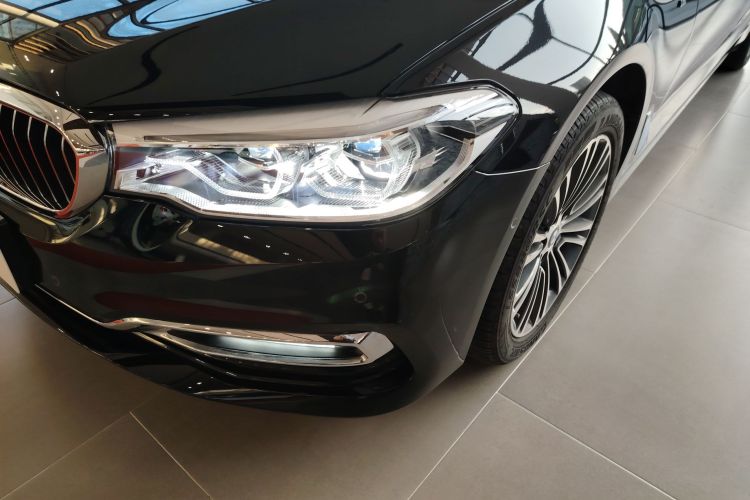 宝马5系 2019款 530Li 尊享型 豪华套装局部细节36