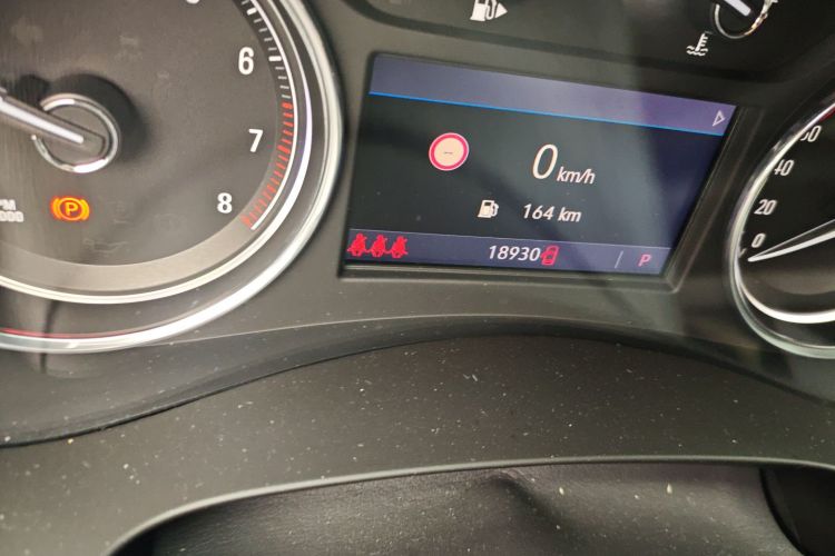 别克 君越 2020款 652T 豪华型中控内饰15