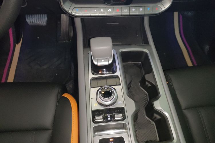 北京越野 北京BJ40 2024款 2.0T 全新城市猎人版 侠客型局部细节18