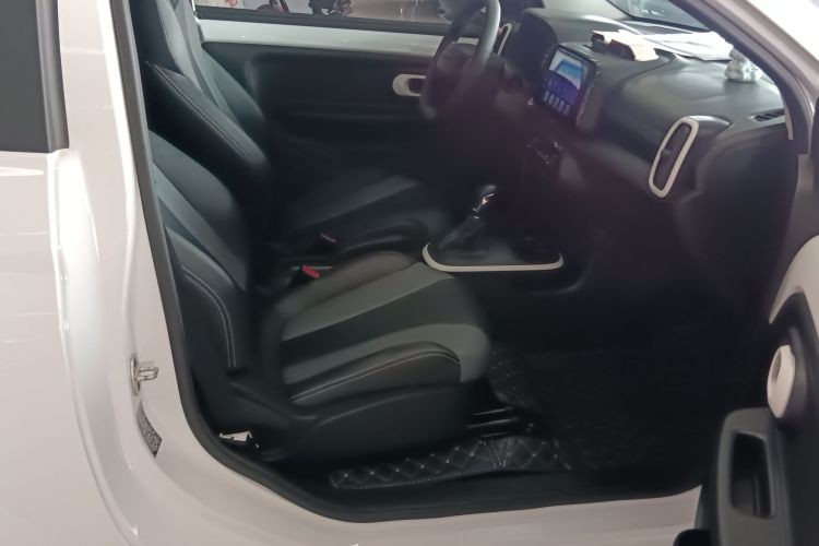 荣威 科莱威CLEVER 2022款 311km元气啵啵版局部细节41