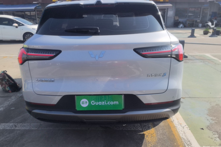 五菱汽车 五菱星光S 2024款 130km 旗舰型车身外观6