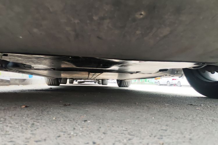 特斯拉 Model Y 2021款 标准续航后驱版局部细节9005