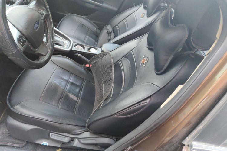 福特 福睿斯 2015款 1.5L 自动时尚型中控内饰19