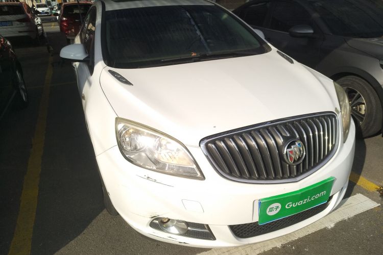 别克 英朗 2013款 GT 1.6L 自动时尚版车身外观3