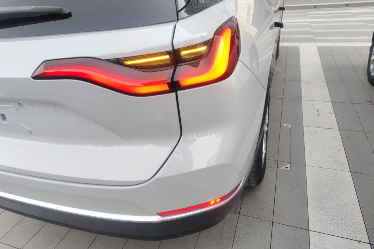 蔚来ES8 2020款 415KM 六座版车身外观6006