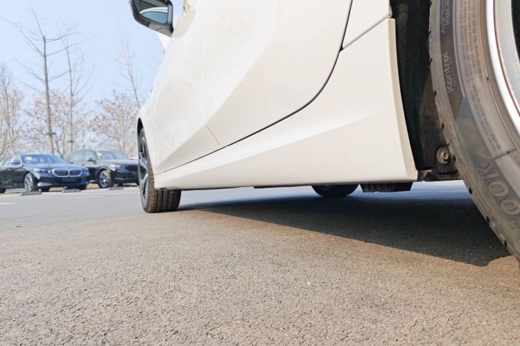 宝马3系 2024款 325i M运动套装局部细节9002