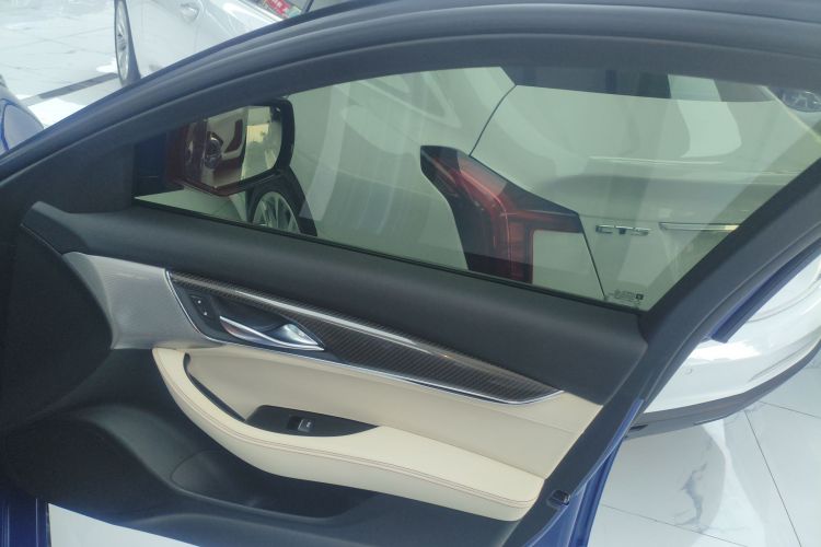 凯迪拉克CT5 2021款 28T 铂金运动型中控内饰7005