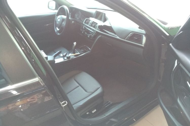 宝马3系 2017款 320Li 时尚型局部细节41