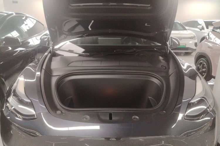 特斯拉 Model Y 2024款 后轮驱动版机舱底盘24