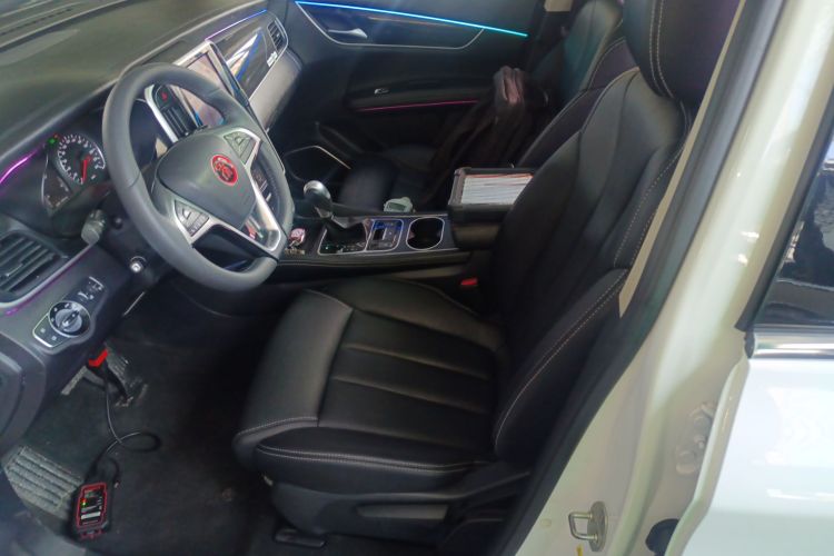 比亚迪 宋MAX 2017款 1.5T 自动智联精英型 7座局部细节19