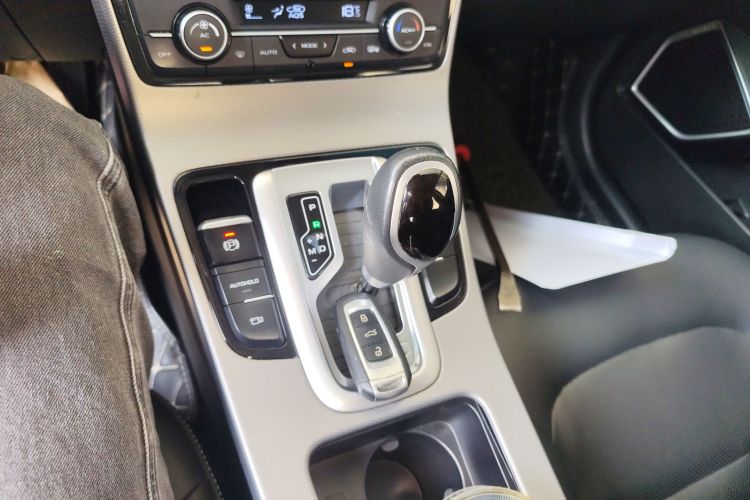 吉利汽车 帝豪GL 2017款 1.8L DCT精英型局部细节18