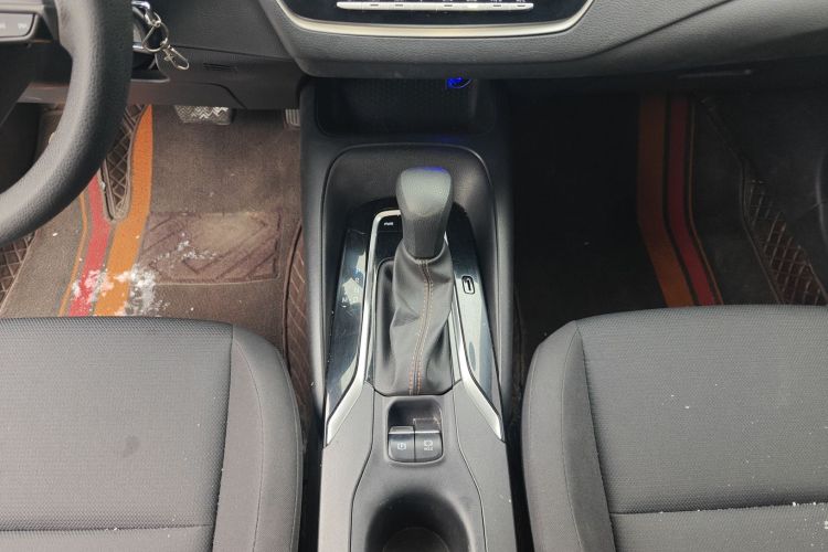 丰田 雷凌 2023款 TNGA 1.5L CVT进取版中控内饰18