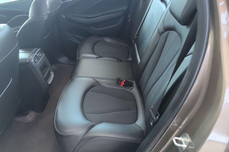 别克 昂科威 2019款 20T 两驱领先型 国VI中控内饰21