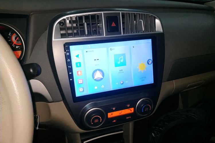 日产 轩逸 2012款 经典 1.6XE 手动舒适版中控内饰16