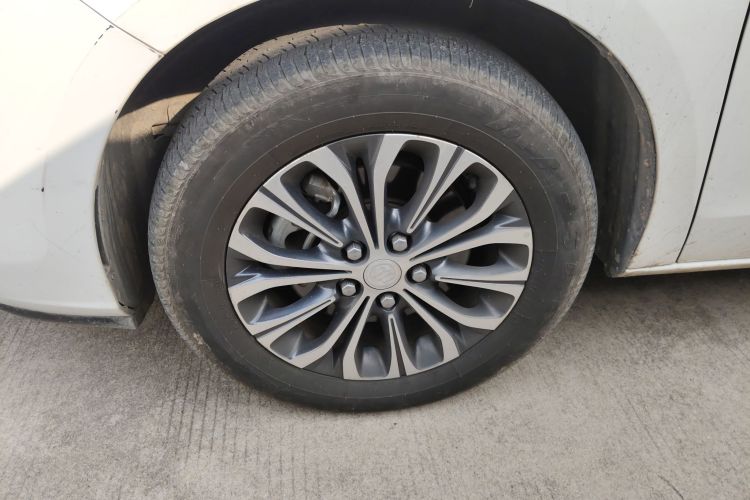 别克GL8 2022款 陆上公务舱 652T 舒适型车身外观6007