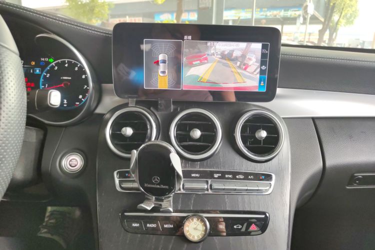 奔驰C级 2020款 改款 C 200 L 时尚型运动版中控内饰16