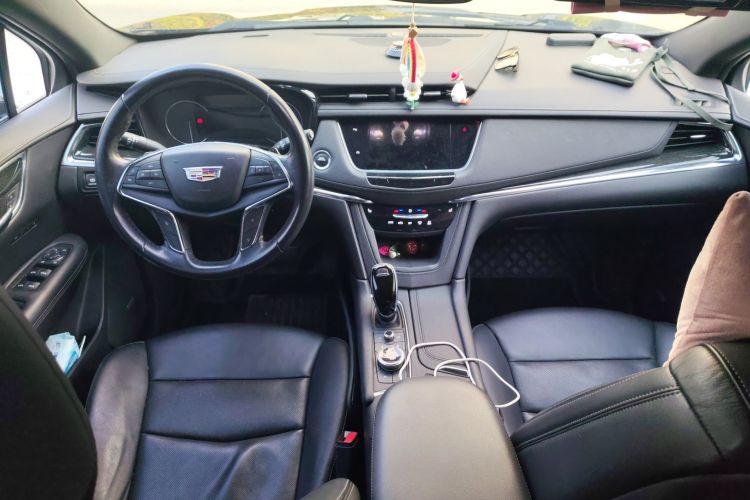 凯迪拉克XT5 2020款 改款 28T 豪华型中控内饰12