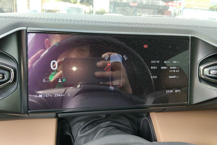 蔚来ES8 2020款 415KM 六座版中控内饰14