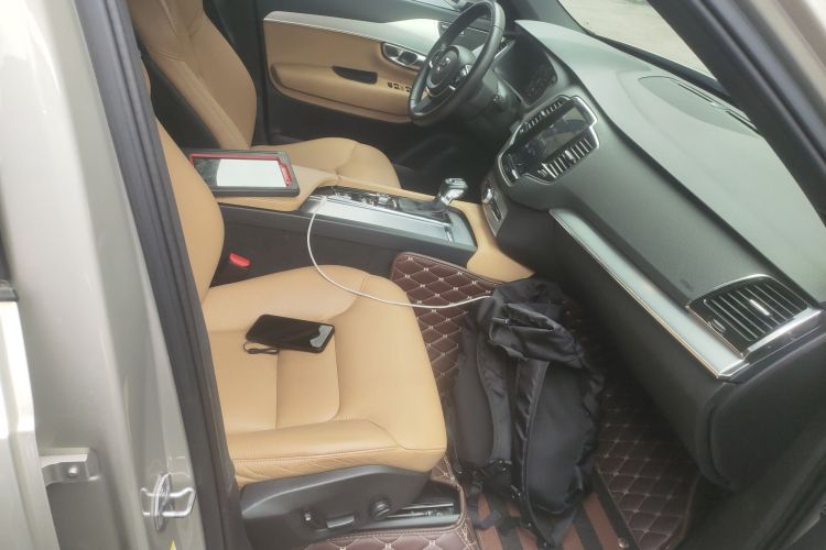 沃尔沃XC90 2018款 T6 智逸版 7座局部细节41