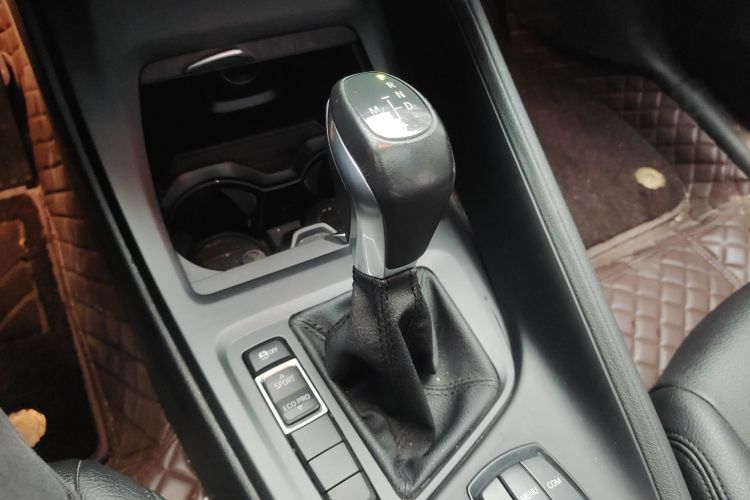 宝马X1 2019款 sDrive18Li 时尚型中控内饰18