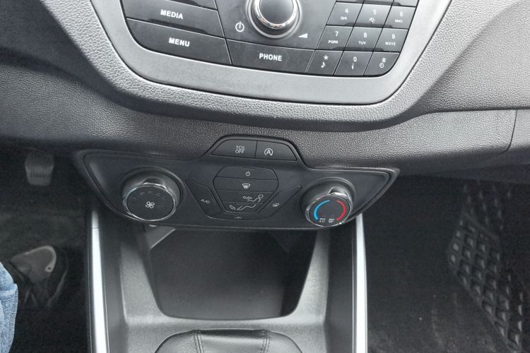 福特 福睿斯 2019款 改款 1.5L 手动质享型（胎压监测） 国VI局部细节16