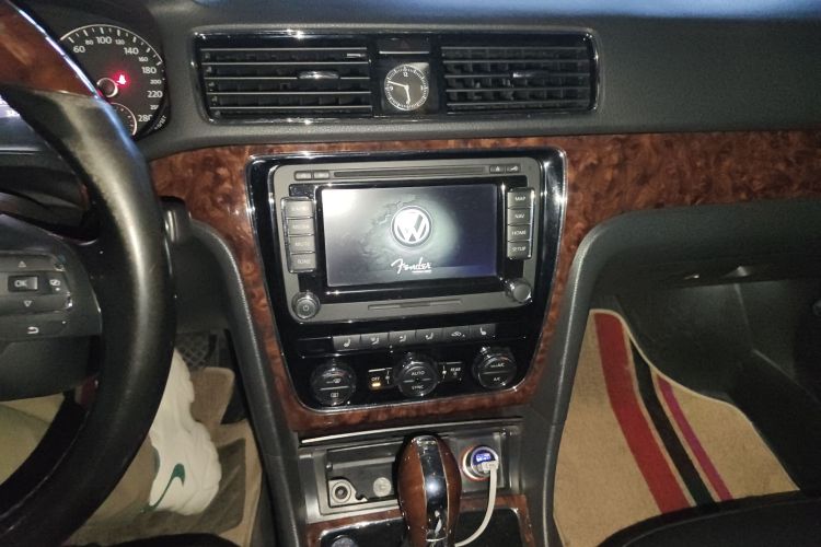 大众 帕萨特 2013款 2.0TSI DSG至尊版中控内饰16