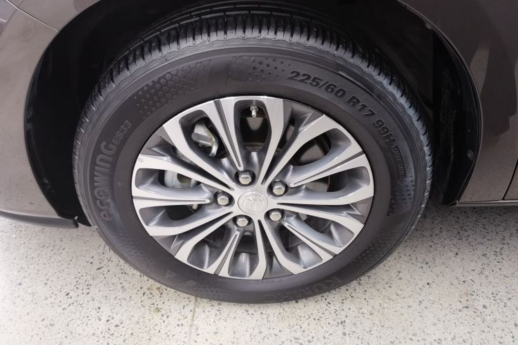 别克GL8 2022款 陆上公务舱 652T 舒适型车身外观6007