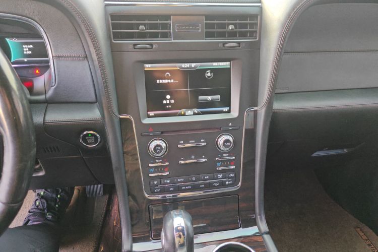 林肯 领航员 2016款 3.5T AWD中控内饰16