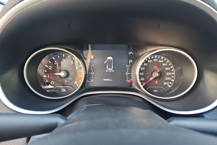 Jeep 指南者 2017款 200T 自动臻享版中控内饰14