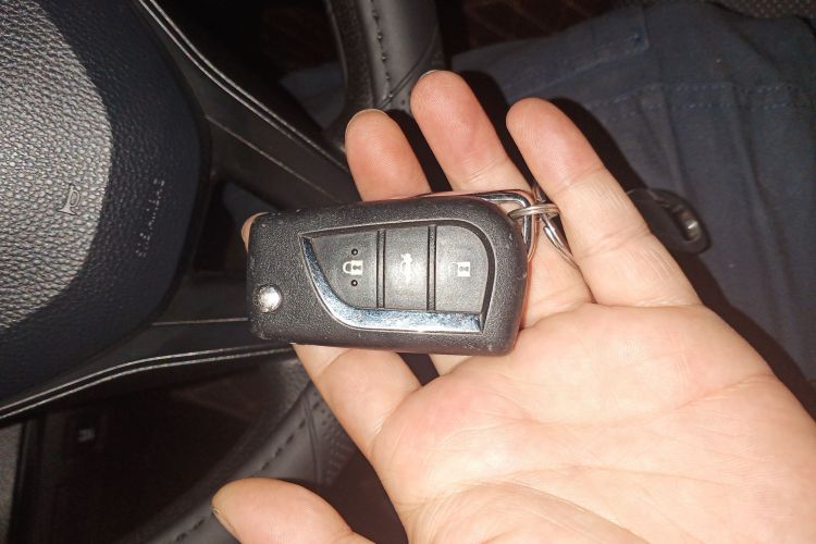 丰田 雷凌 2022款 TNGA 1.5L CVT进取版中控内饰11