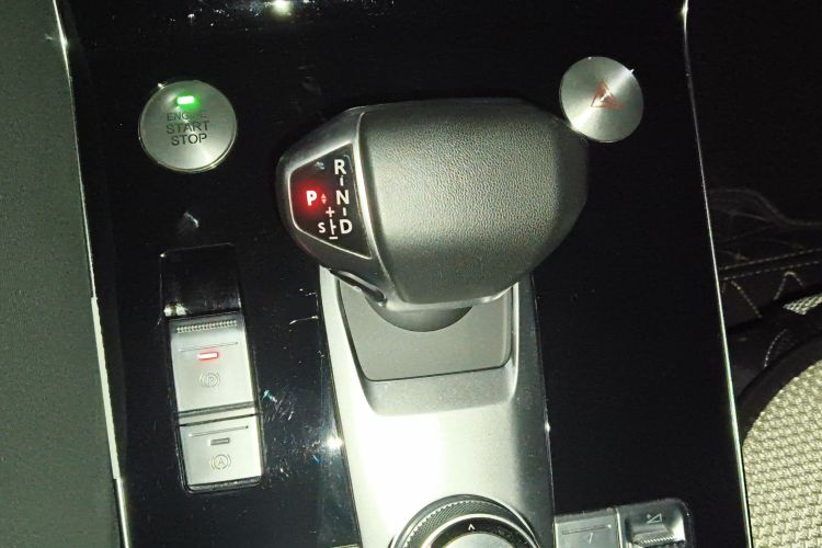 北京汽车 北京X7 2020款 1.5TD DCT致尚版中控内饰18