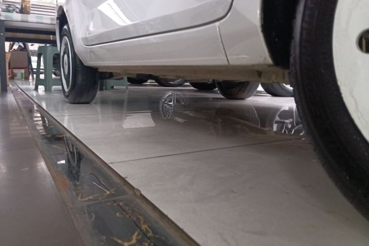 五菱汽车 宏光MINIEV 2021款 马卡龙夹心款 170km 磷酸铁锂局部细节9001